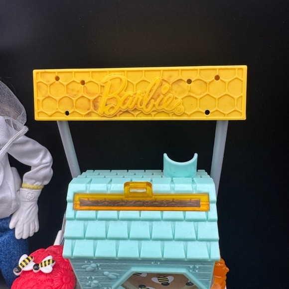 Barbie Black Beekeeper Doll You Can Be Anything Playset Stand, Bee Hives, Honey - Picture 3 of 11